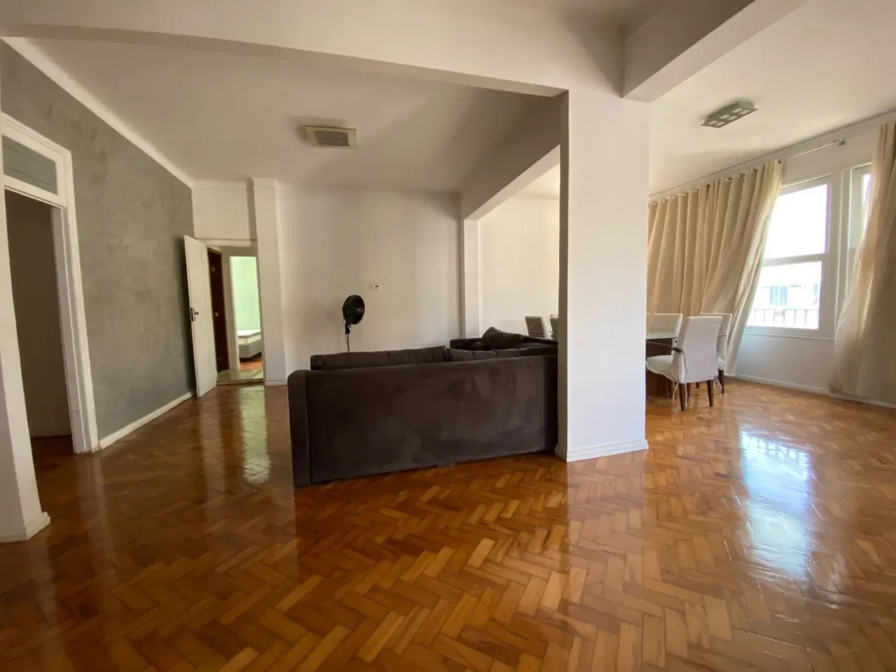 Walk-in closet in a 3-bedroom apartment, 153 m² — photo 26
