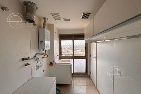 4-bedroom apartment with a separate kitchen, 260 m² — photo 59