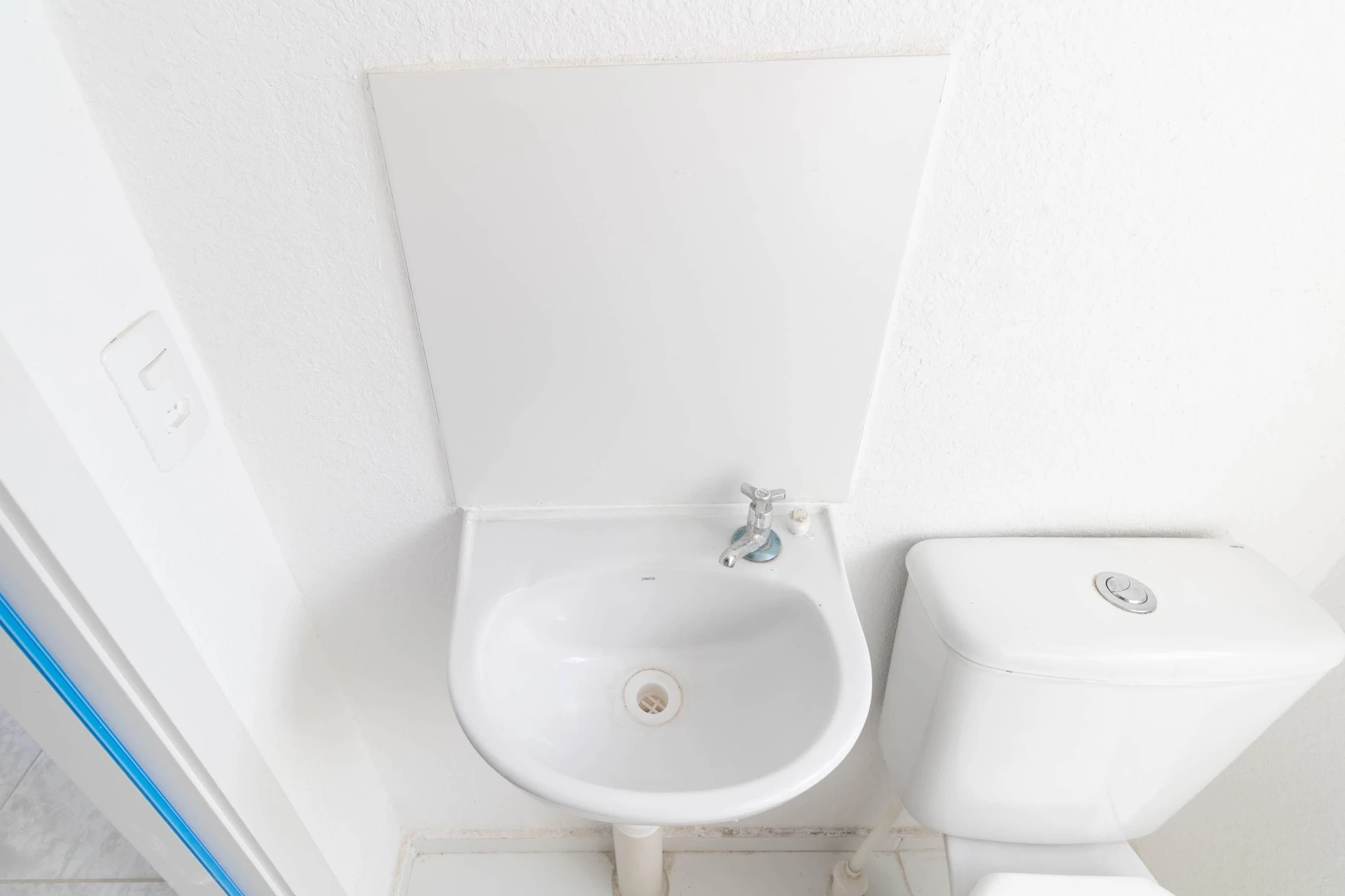 Apartamento de 2 dormitorios y baño con ducha de vidrio — photo 13