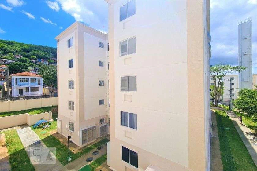 Apartamento de 2 quartos com cozinha separada e 40 m² — photo 2