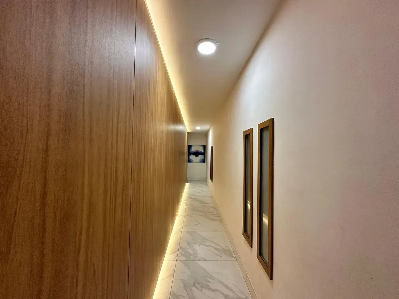 Furnished 250 m² apartment with 4 bedrooms and 5 bathrooms — photo 54