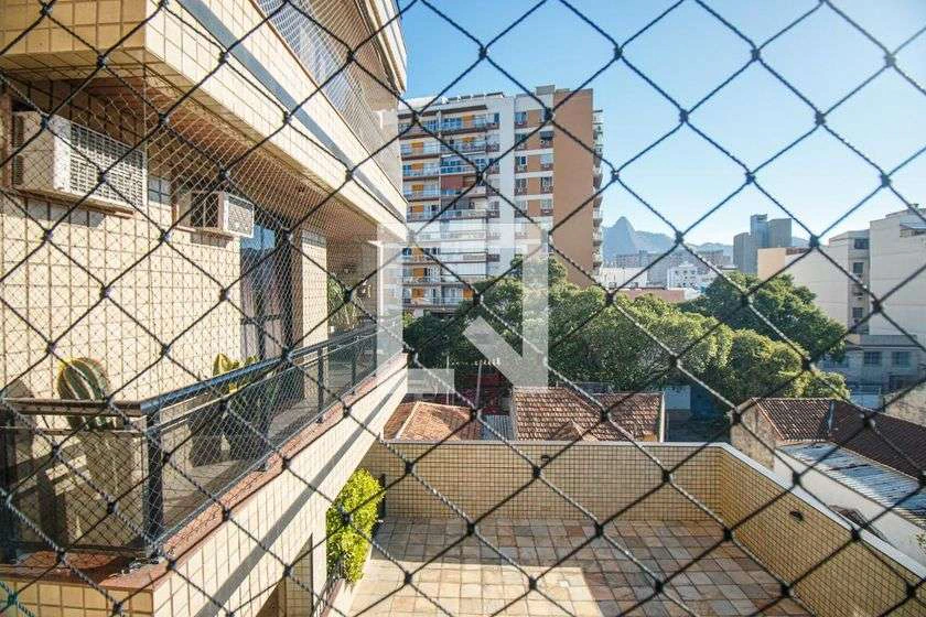 132 m² rental apartment with 2 bedrooms and 2 parking spaces — photo 8