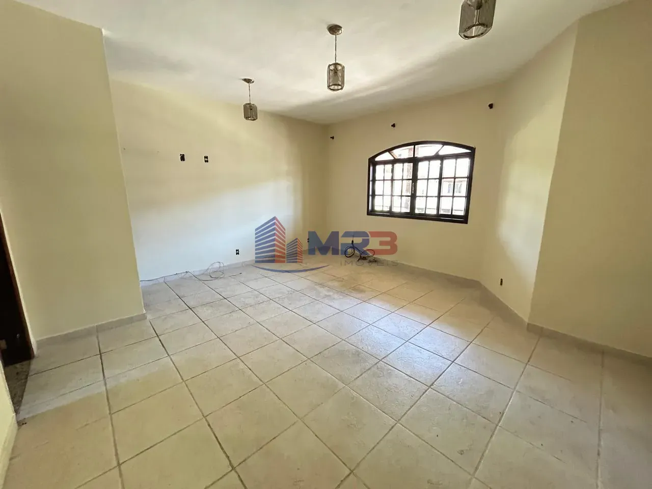 House, 280 m², with a bathtub — photo 3
