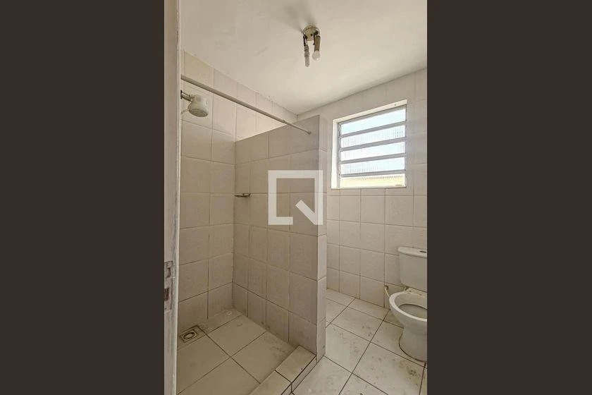 House with 3 bedrooms, 1 bathroom and 1 parking spot — photo 43