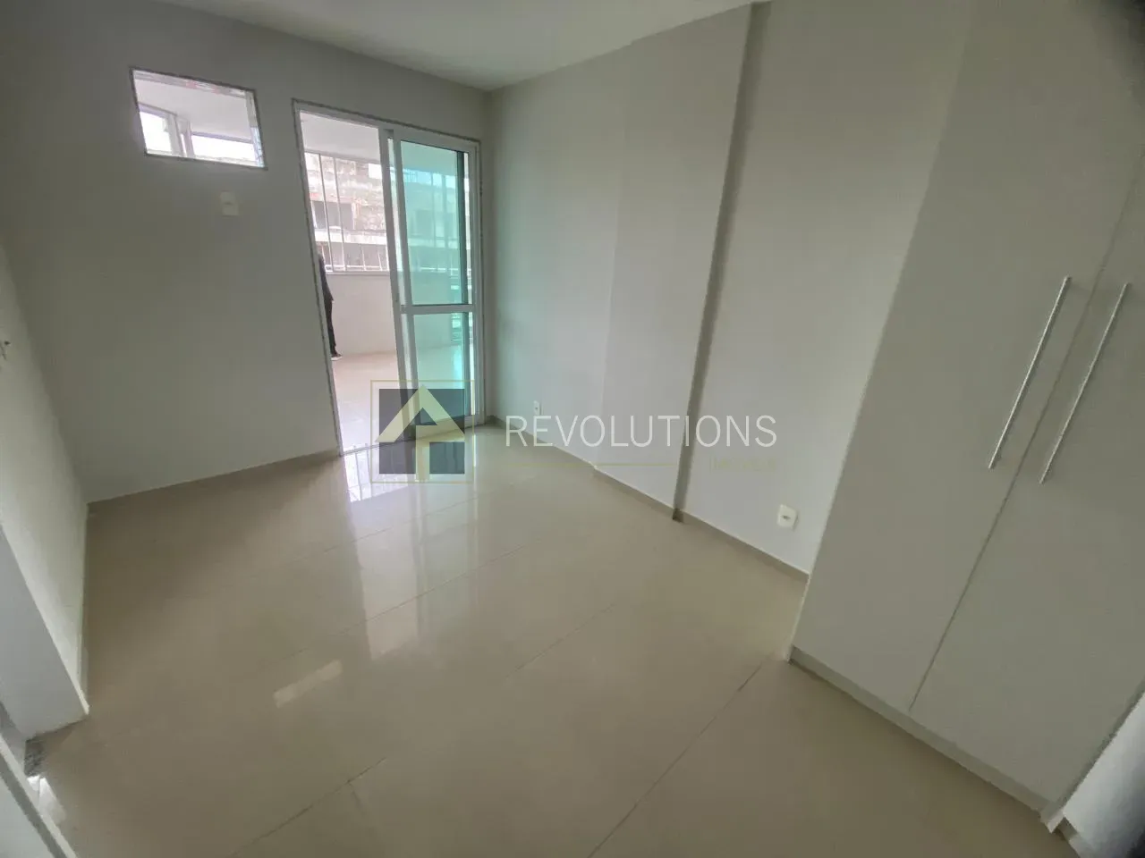 Apartamento de 3 quartos em condomínio com piscina — photo 7