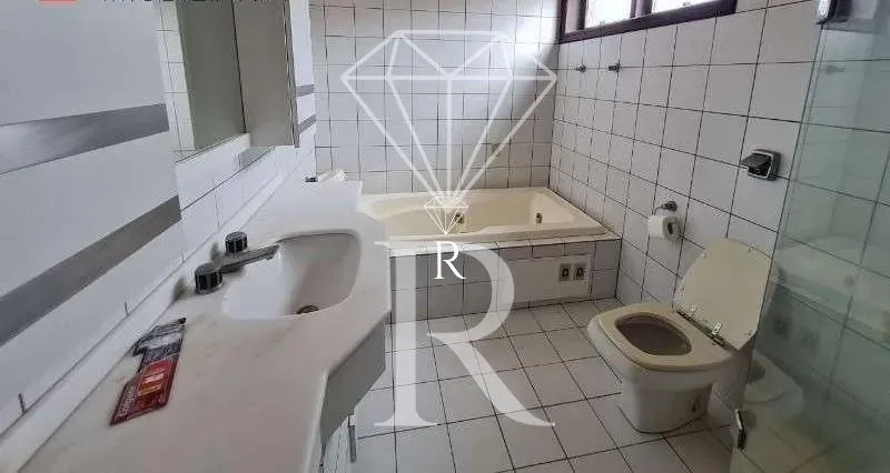 Casa con 5 dormitorios y 4 baños con jardín privado — photo 3