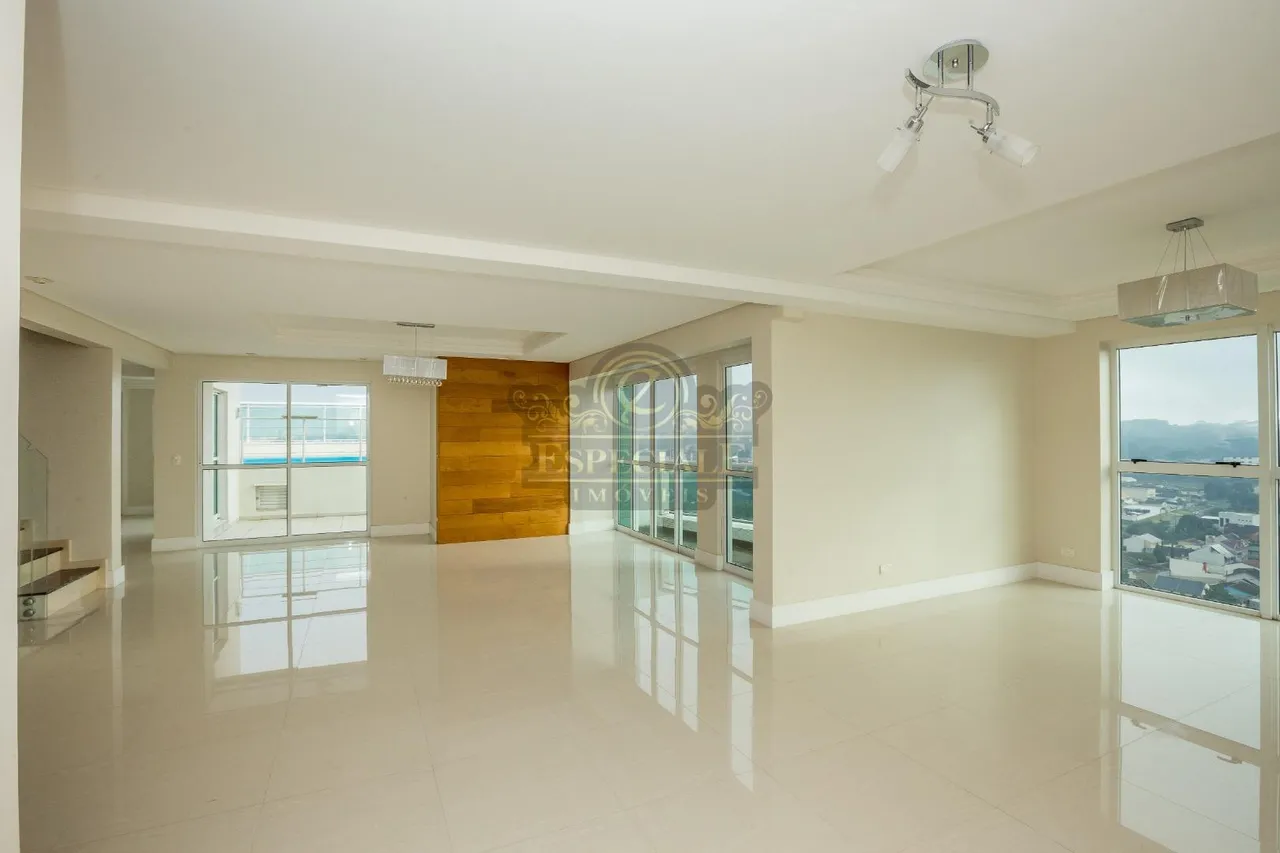Rooftop apartment for rent with 4 bedrooms and 3 parking