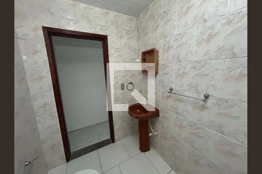 Apartamento de 1 quarto com cozinha separada e 36 m²