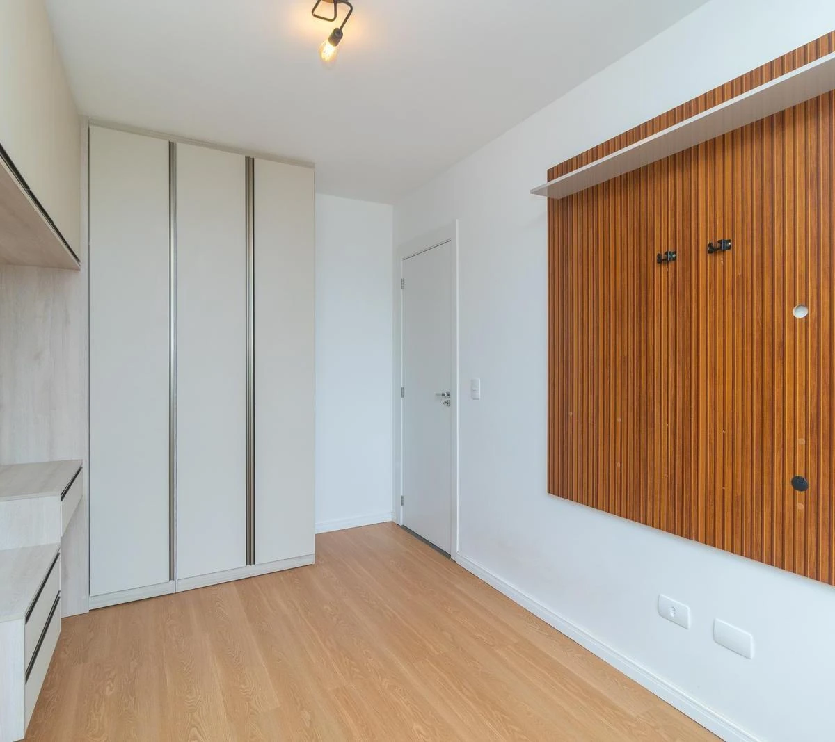 Furnished apartment, 48 m², with a home office — photo 26