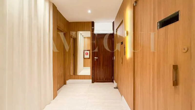 Floor-to-ceiling windows in a 3-bedroom apartment, 170 m² — photo 19