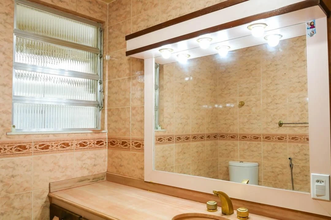 Apartment, 80 m², with a glass-enclosed balcony — photo 25