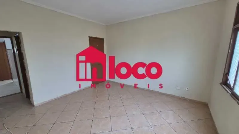 1-bedroom apartment with a balcony and separate kitchen — photo 16