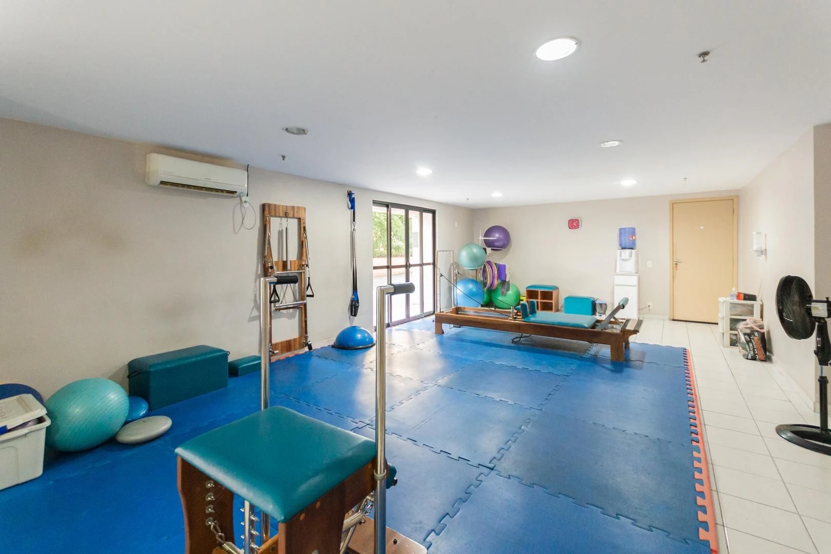 4-bedroom apartment with a mountain view in Rio de Janeiro — photo 76