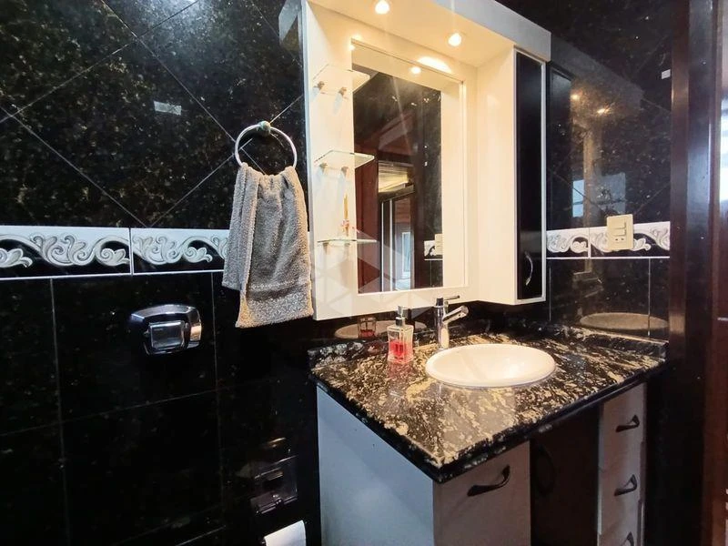 Casa de 3 dormitorios con balcón gourmet en Florianópolis — photo 43
