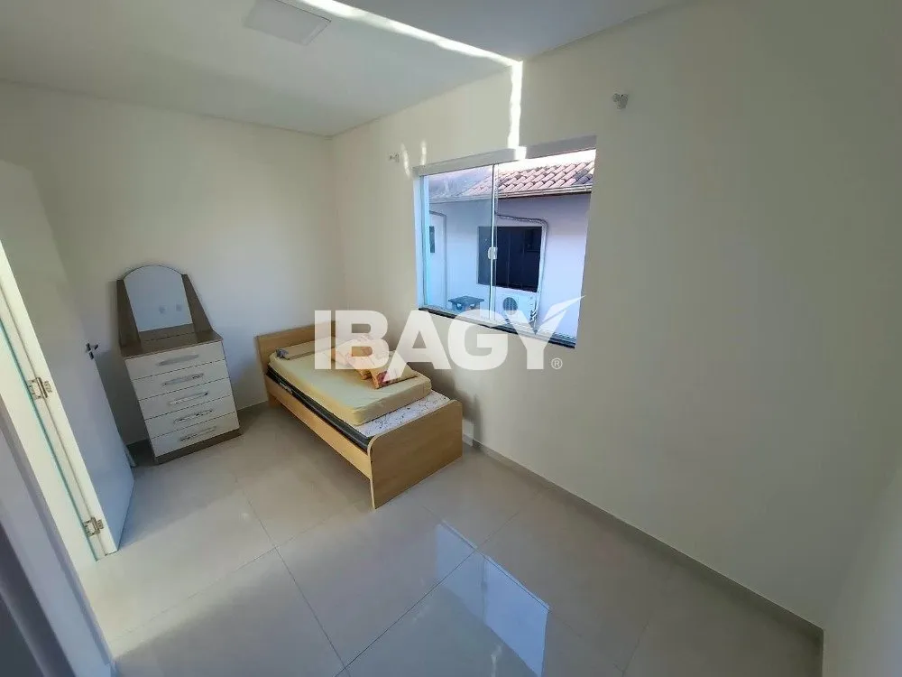 2-bedroom house with a washing machine — photo 3