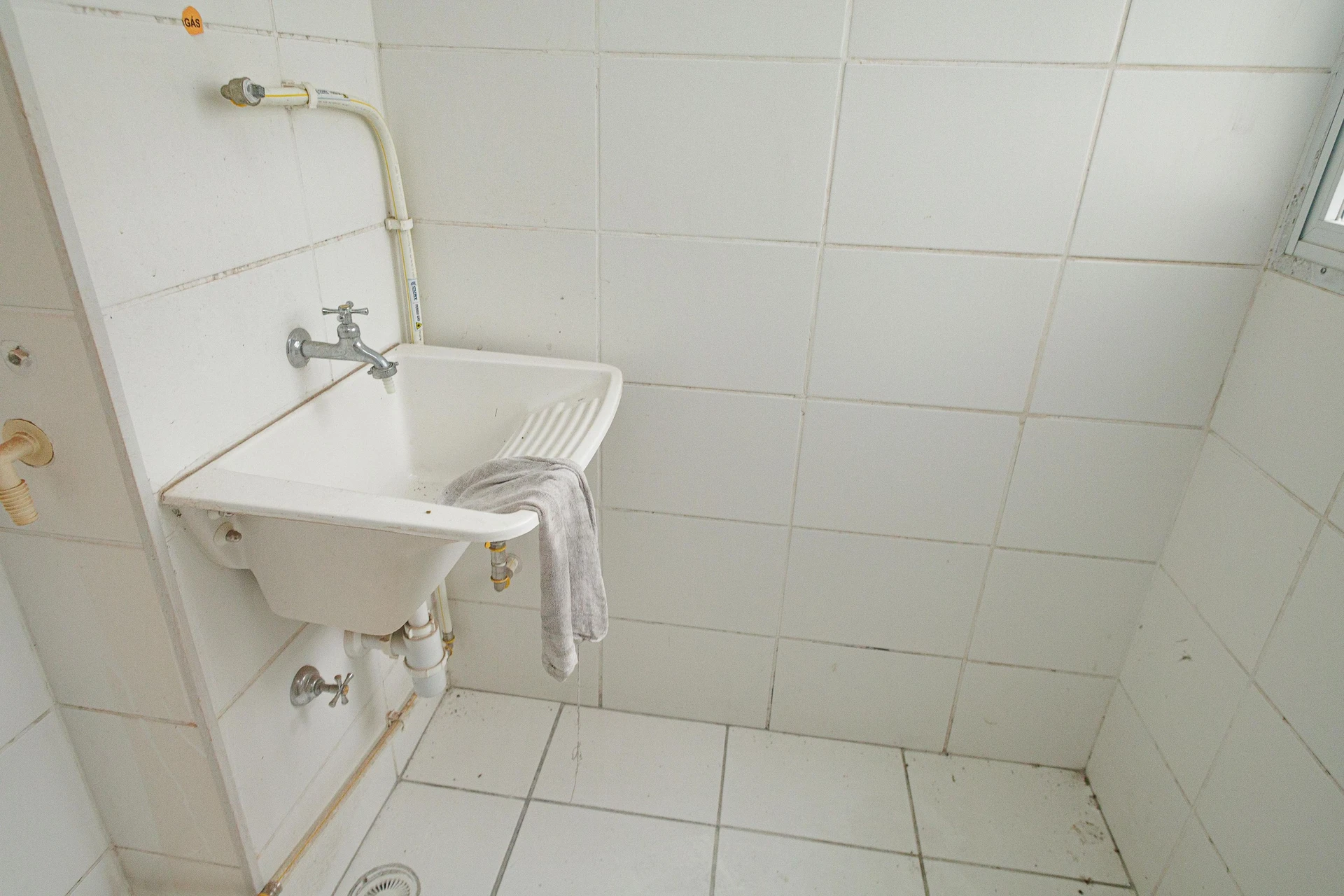 Unfurnished 2-bedroom apartment with 1 bathroom