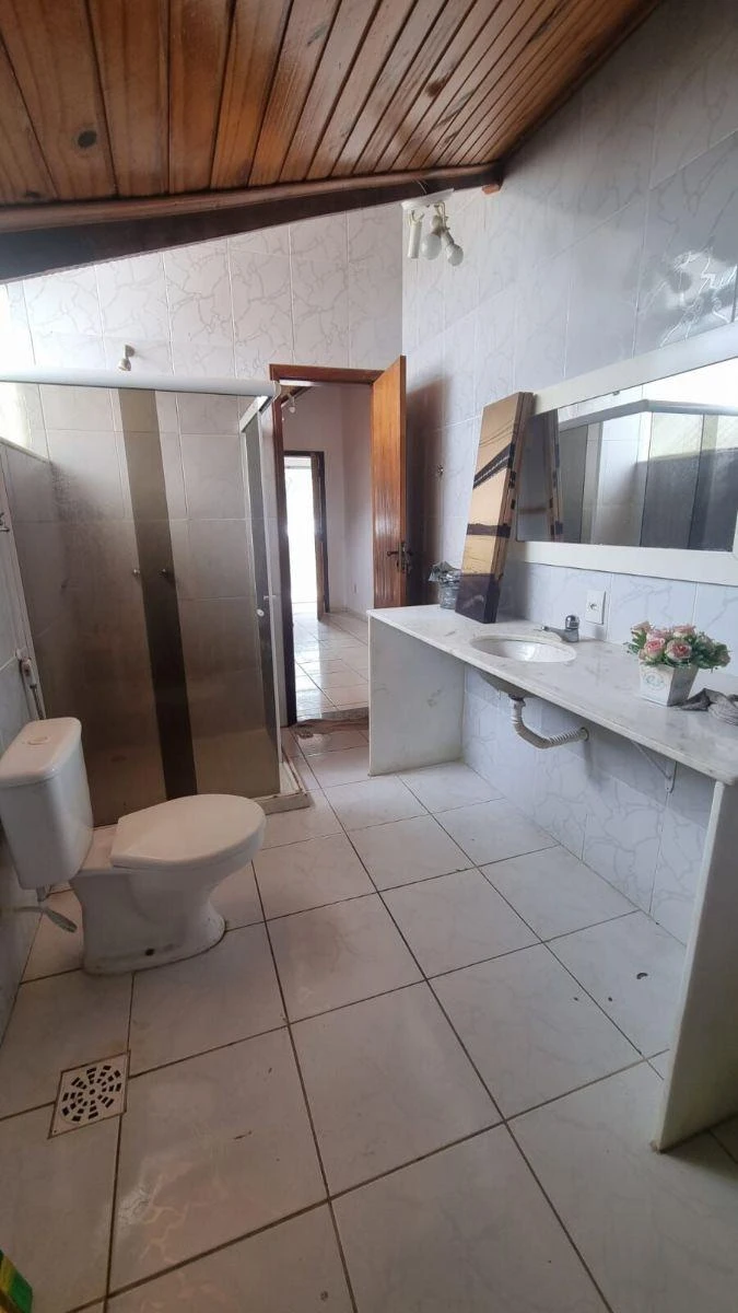 360 m² house with 4 en-suite bedrooms and 3 parking — photo 31