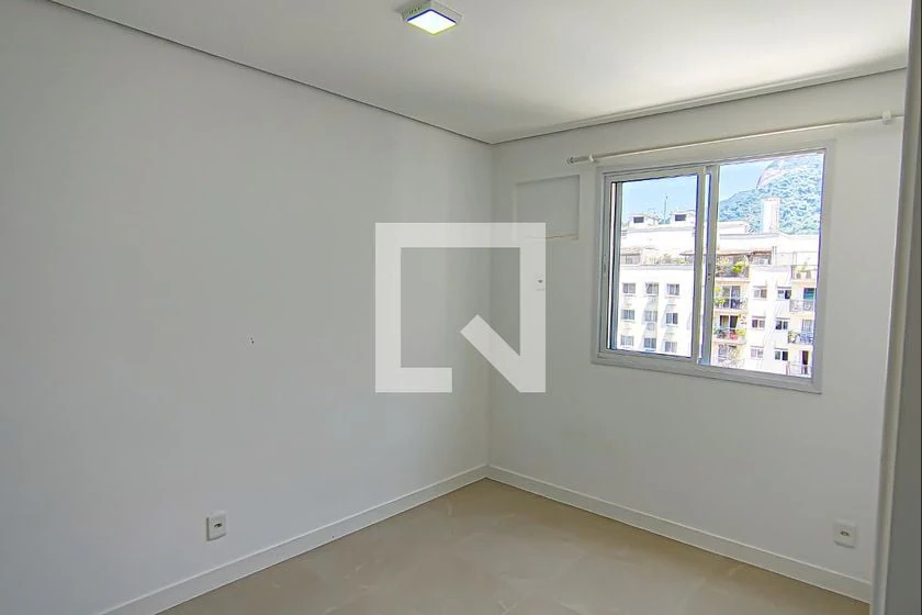 Квартира 68 м² с 2 спальнями-сюитами и балконом — photo 18