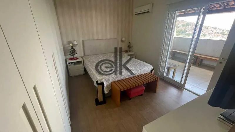 2-bedroom apartment with floor-to-ceiling windows — photo 4