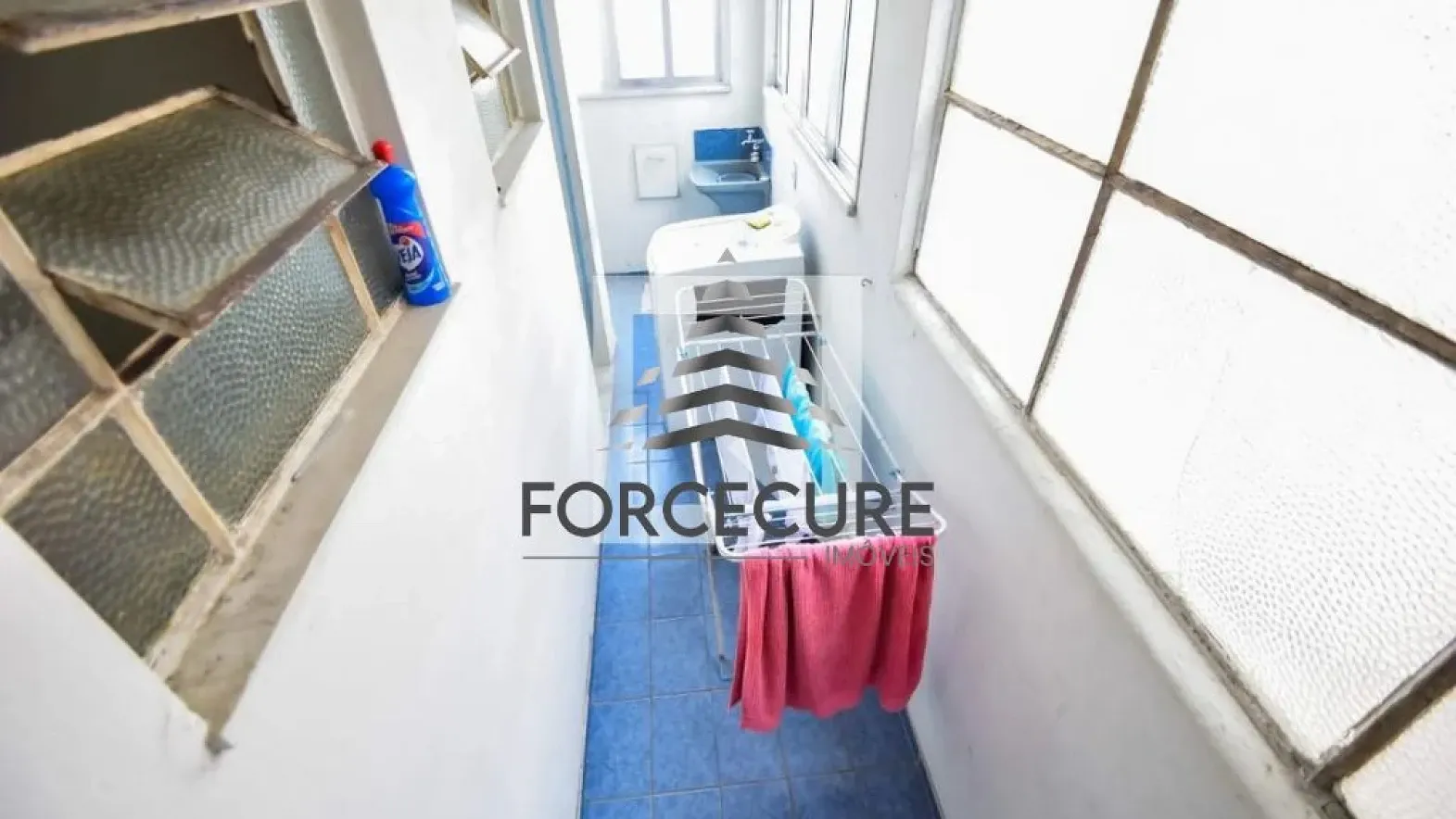 Apartamento mobiliado com 4 quartos e 2 banheiros — photo 29