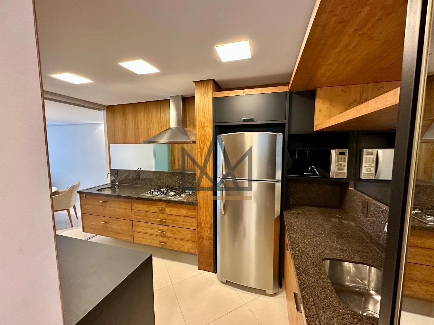 138 m² apartment with 3 bedrooms and an open-plan gas kitchen — photo 2