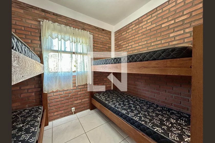 Apartamento amueblado de 2 dormitorios con balcón — photo 10