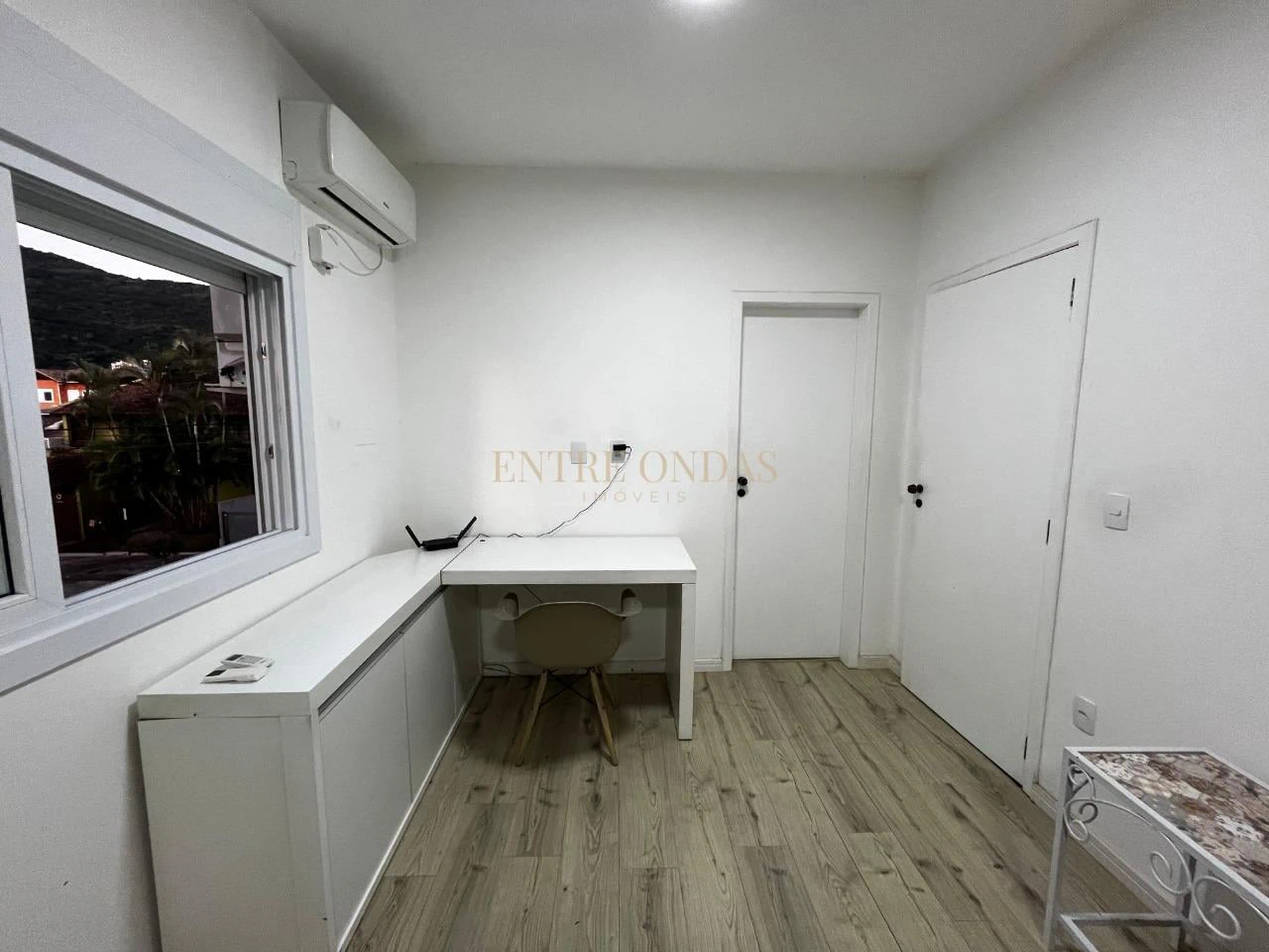 Furnished 2-bedroom apartment with 3 bathrooms — photo 23