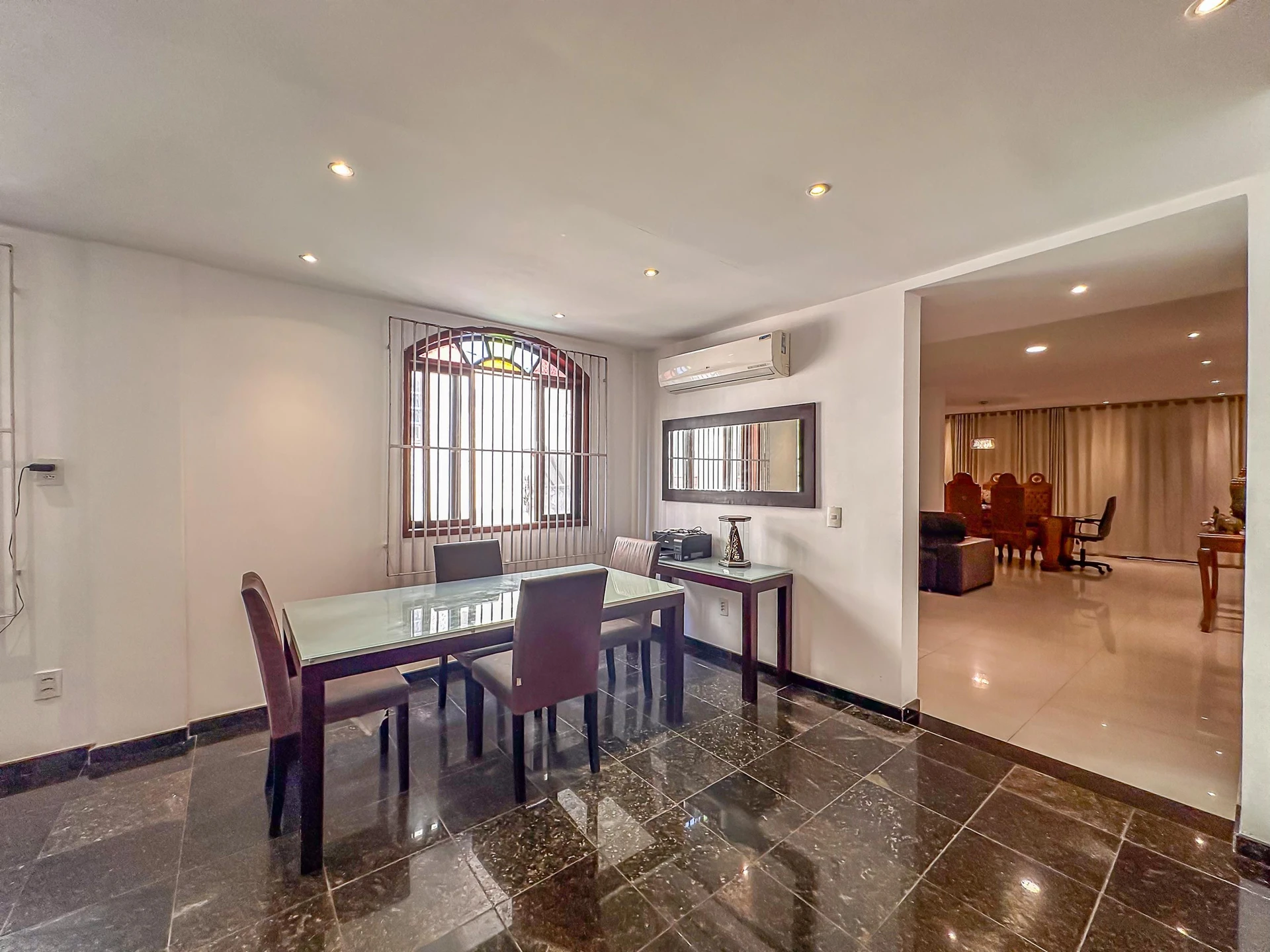Furnished house with 3 bedrooms and a washing machine — photo 49