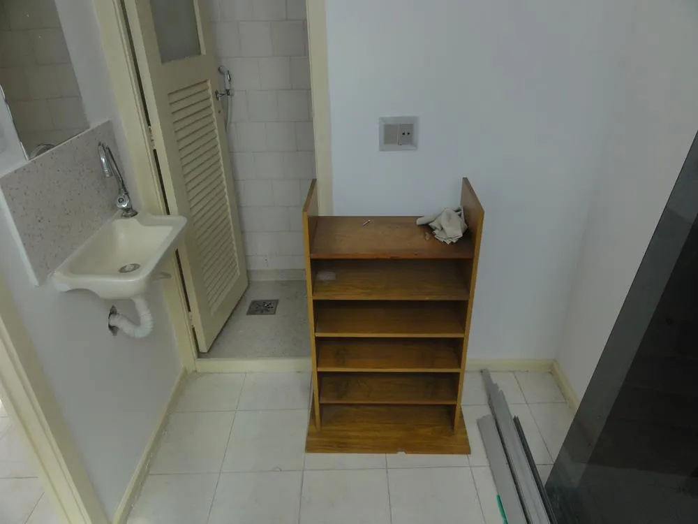 60 m² unfurnished apartment with 2 bedrooms and no parking