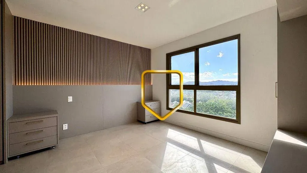 4-bedroom apartment with 156 m² and 2 en-suite baths — photo 11