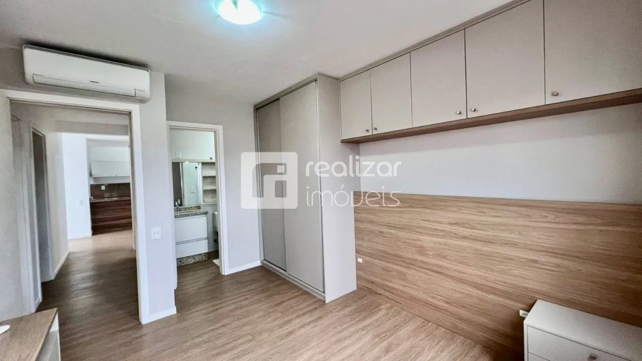 Квартира с 3 спальнями, suite и застеклённым балконом — photo 4