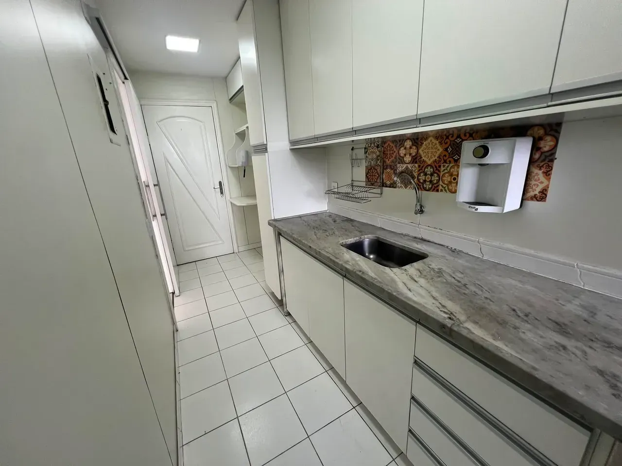 Unfurnished apartment with closed gas kitchen and 2 beds — photo 18