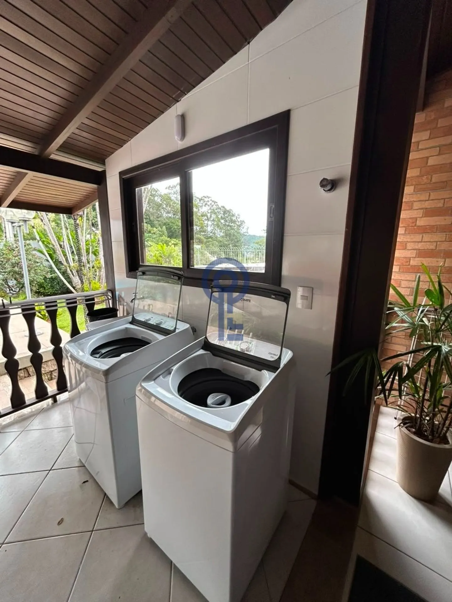 Furnished 25 m² studio with no parking and a gas kitchenette — photo 14