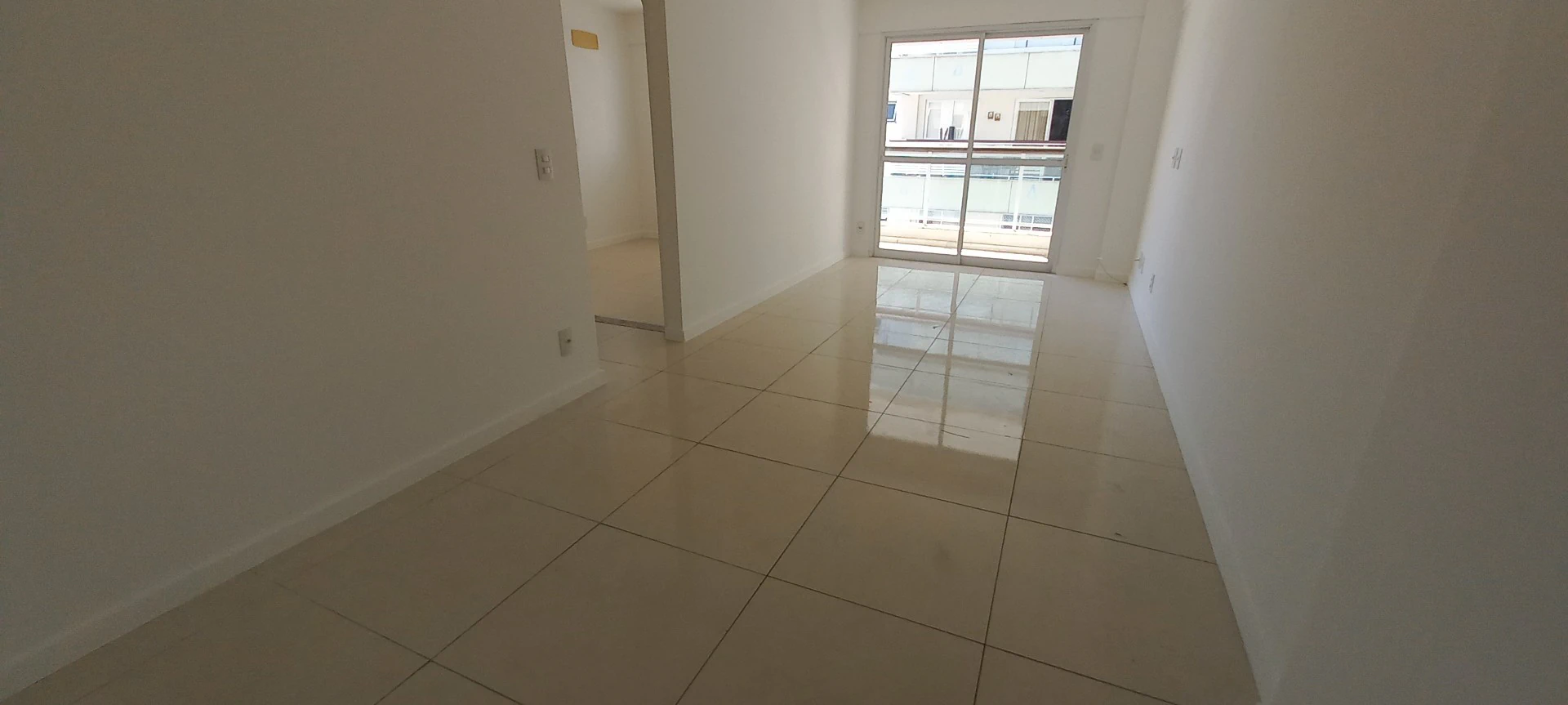 Apartment with 3 en-suites and 4 bathrooms — photo 10
