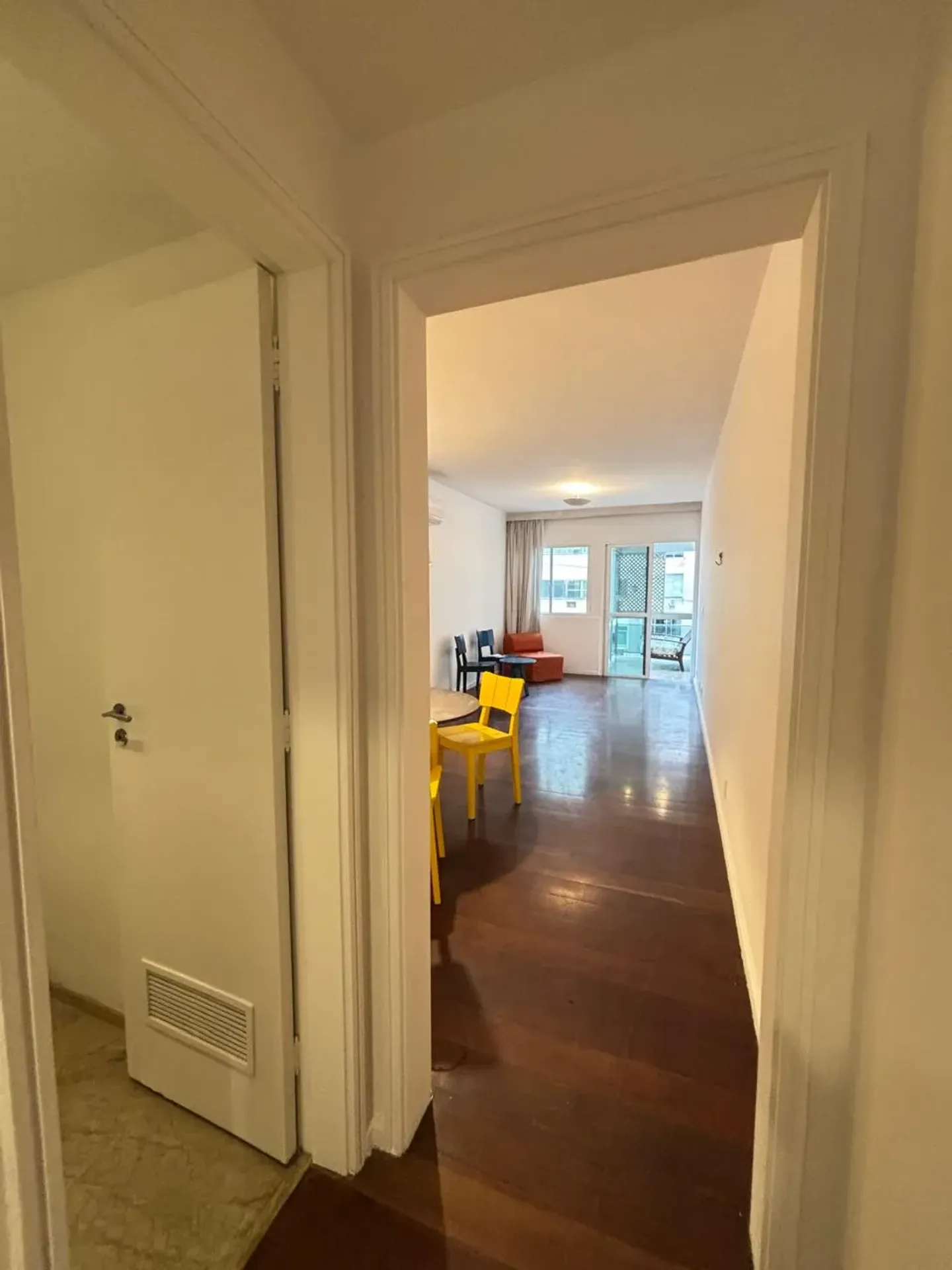Apartment on the 3rd floor with a walk-in closet — photo 26