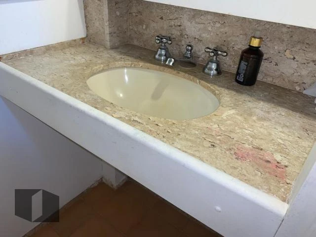 Casa com 4 quartos e varanda, estilo rústico — photo 20