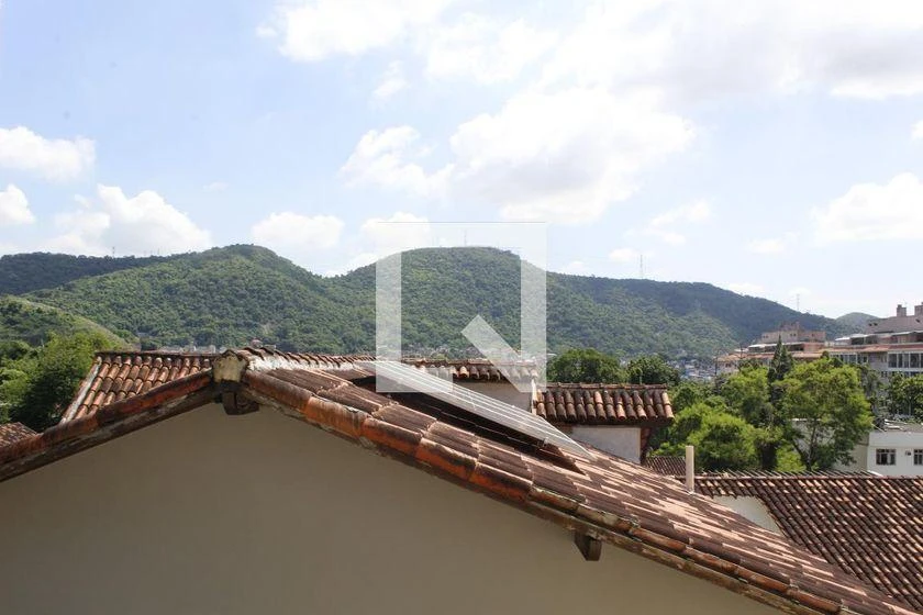 4-bedroom house with a mountain view in Rio de Janeiro — photo 11