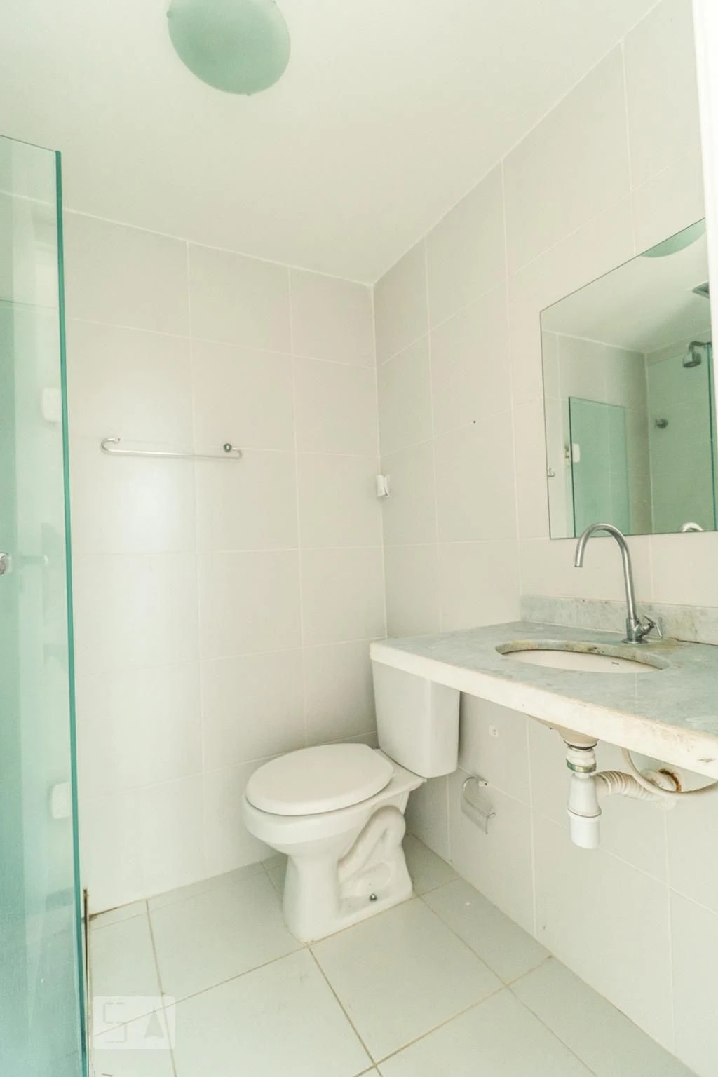2-bedroom apartment with condo BBQ area and 1 parking spot — photo 42