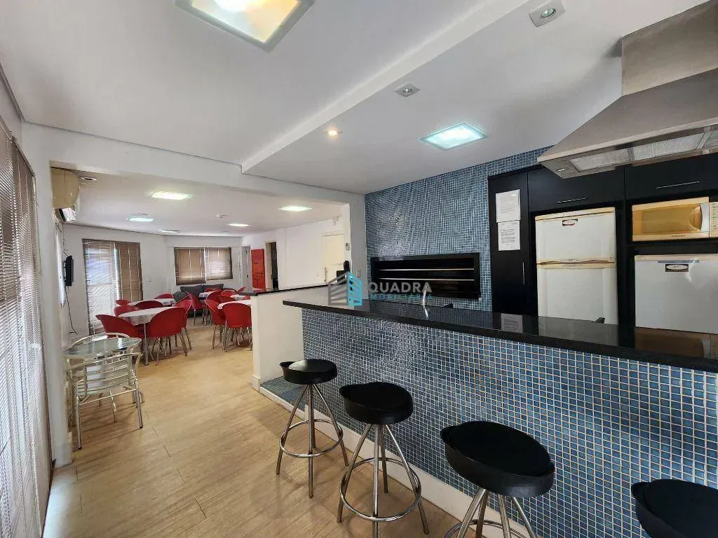 Apartamento mobiliado com varanda fechada e 1 quarto — photo 11