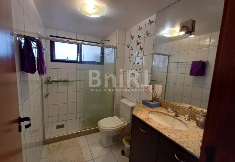 Furnished 179 m² apartment with 3 bedrooms — photo 9