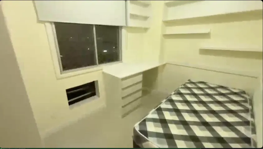 Glass-enclosed balcony in a 3-bedroom apartment, 68 m²