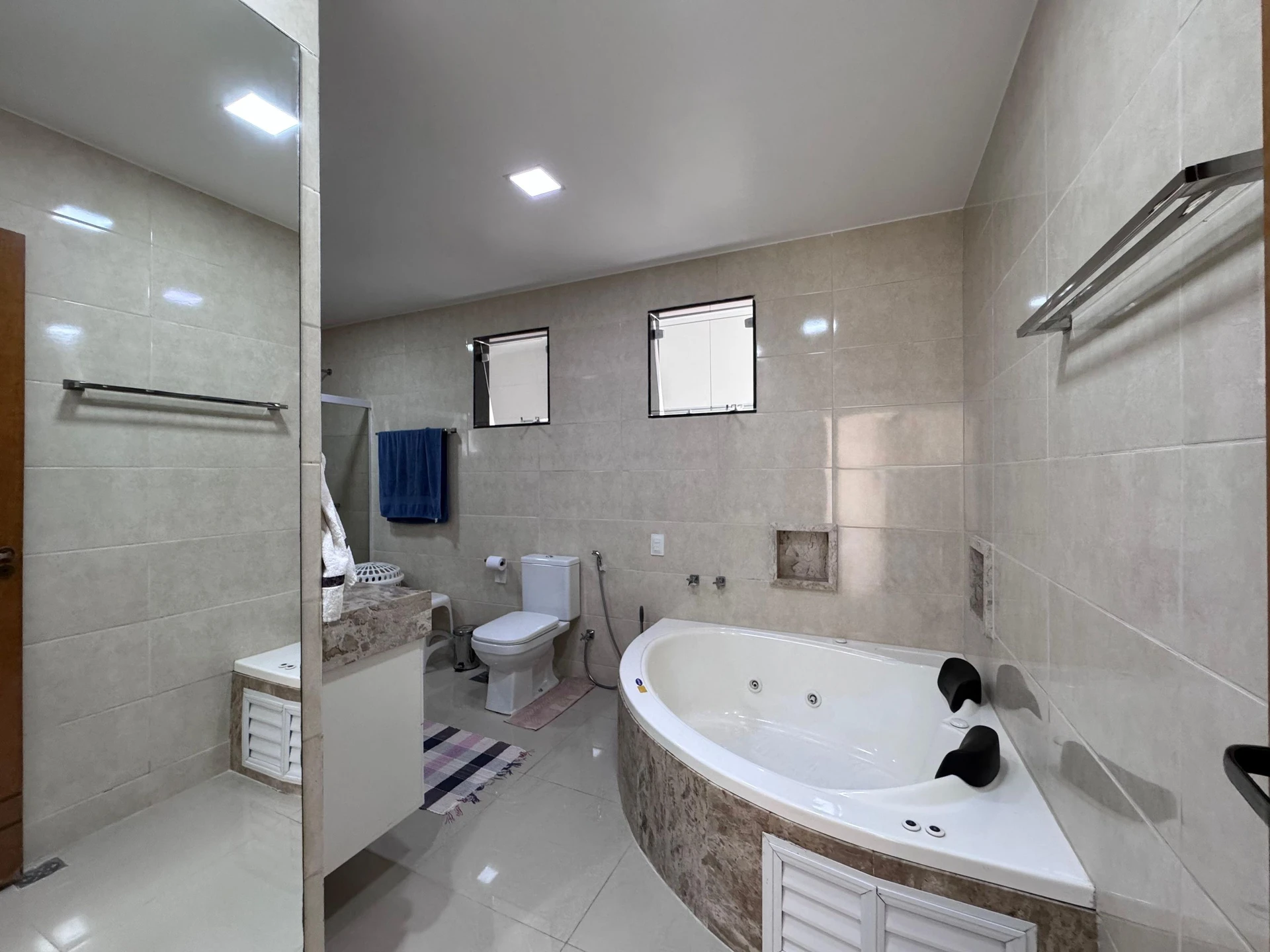 Apartamento amueblado de 4 dormitorios con jardín privado — photo 43
