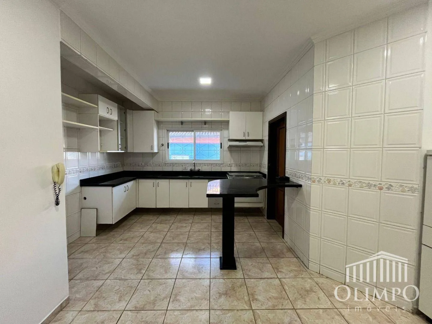 Unfurnished house with 4 bedrooms and a gas kitchen — photo 12