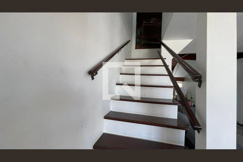 4-bedroom house with a washing machine in Florianópolis — photo 23