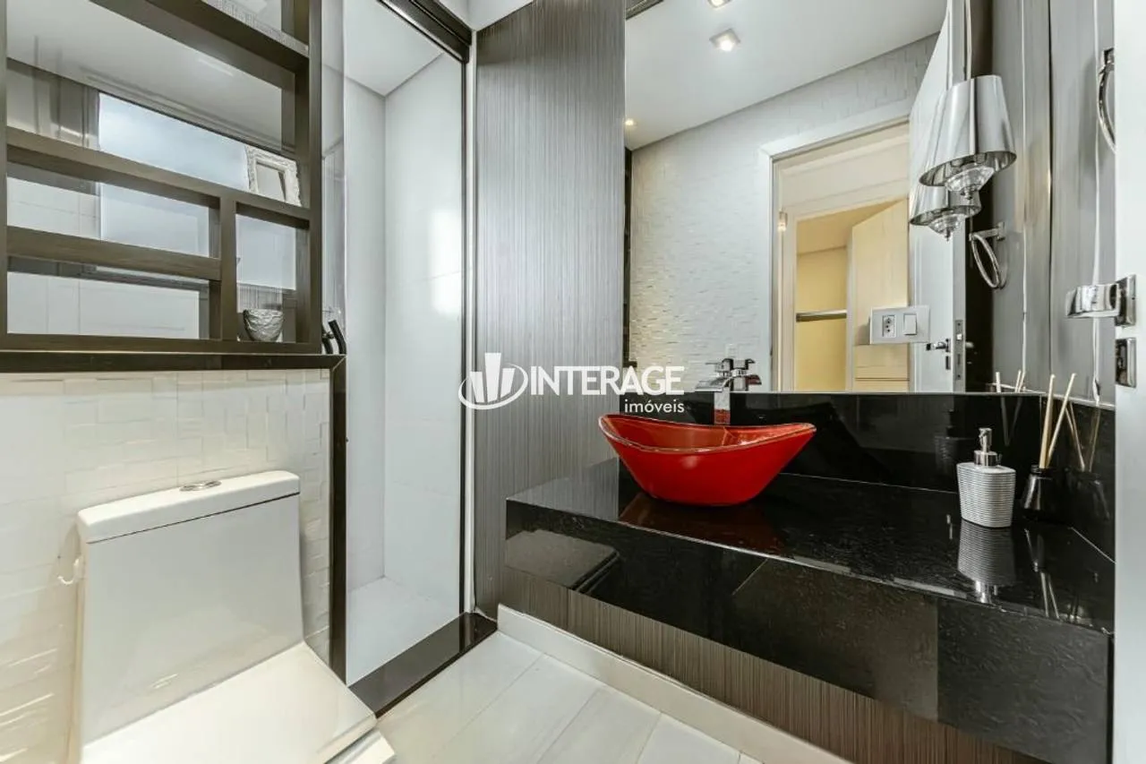 Furnished 4-bedroom house with an open-plan kitchen — photo 10