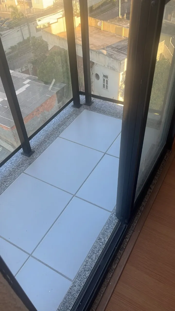 Unfurnished 1-bedroom apartment with a balcony — photo 10
