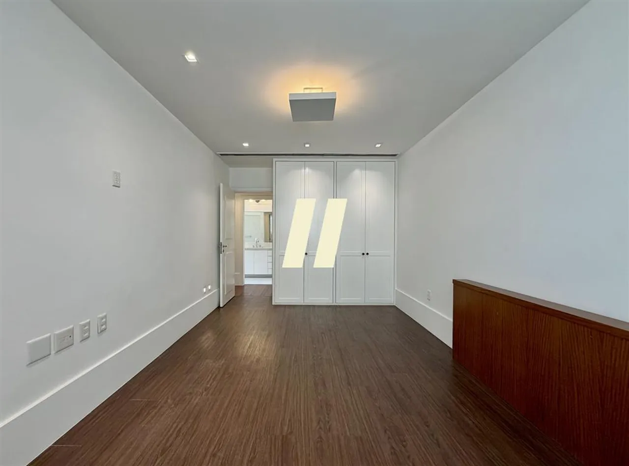 3-bedroom apartment with a bathtub in Rio de Janeiro — photo 6