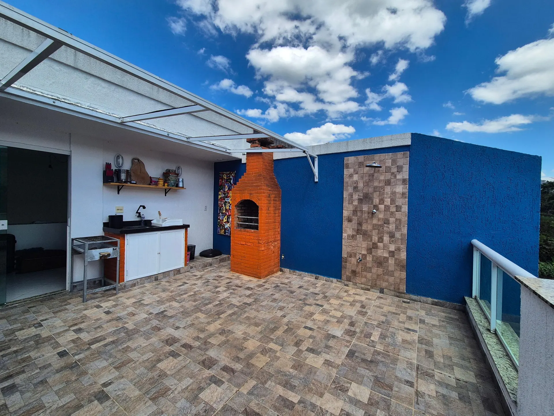 Furnished house with 4 bedrooms and a balcony — photo 10