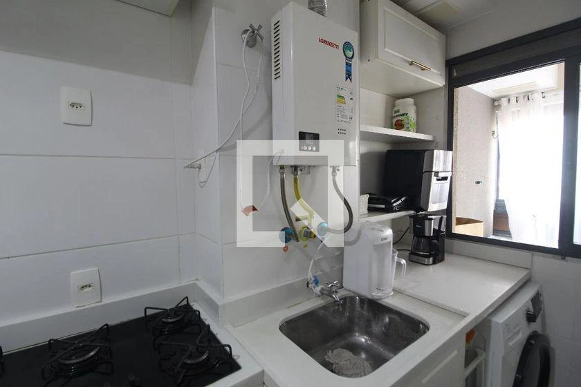 3-bedroom apartment in a building with a gym — photo 38