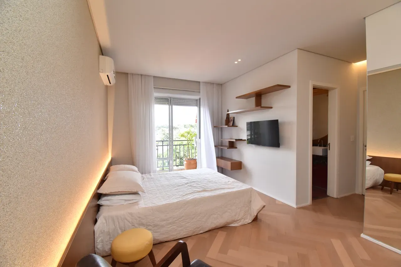 Furnished apartment, 127 m², with a grill on the balcony — photo 6
